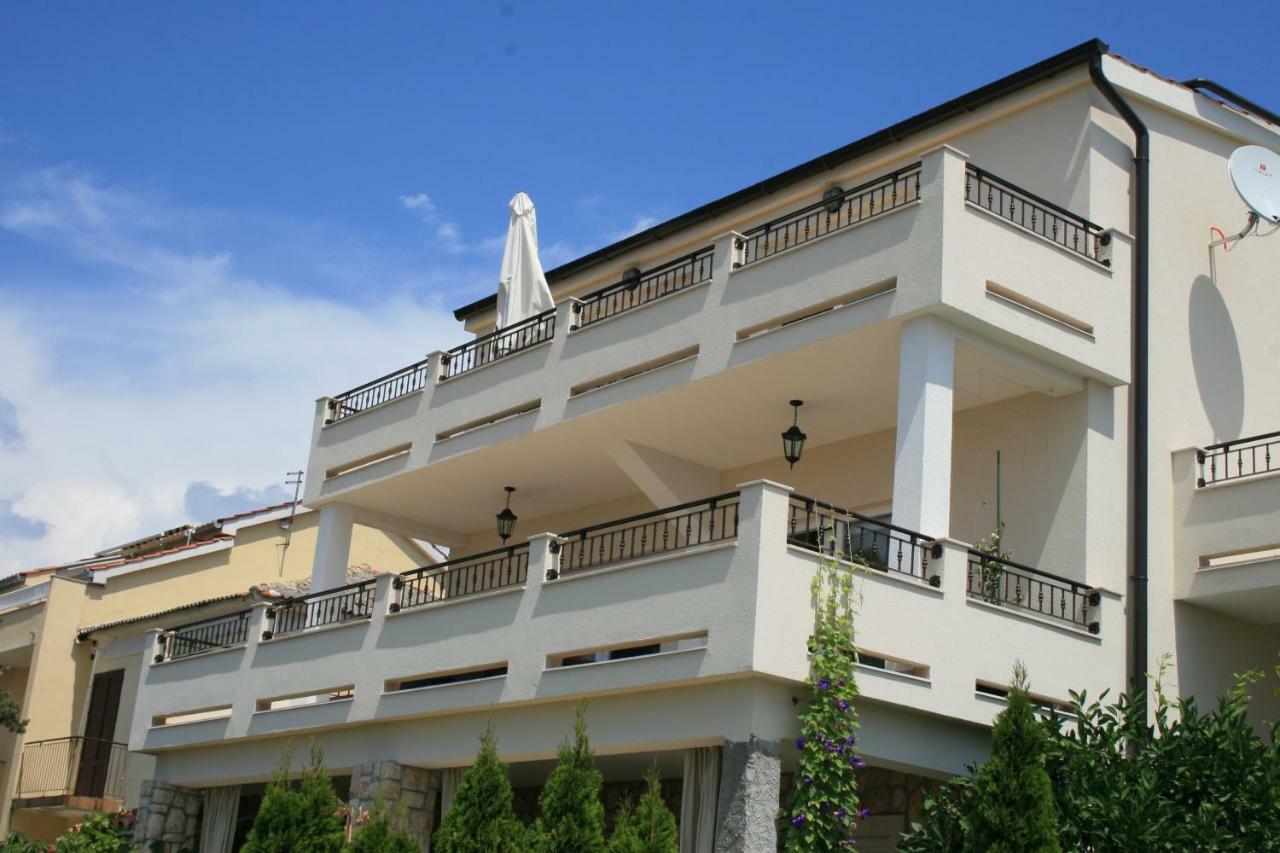 Apartment Aria Banjol Esterno foto